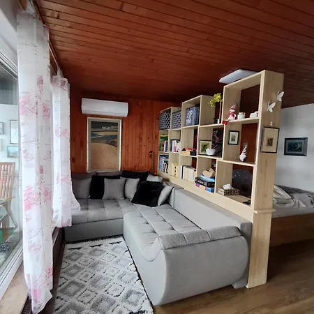 Snezak 2 Apartment